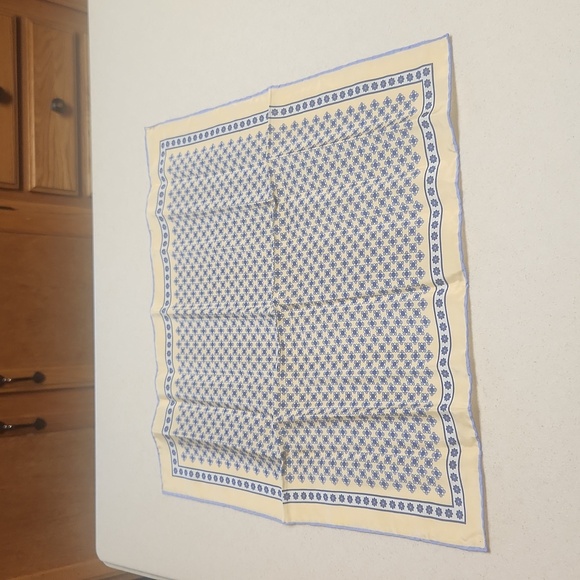 Yellow/Blue Pocket Square, EUC - Picture 1 of 2